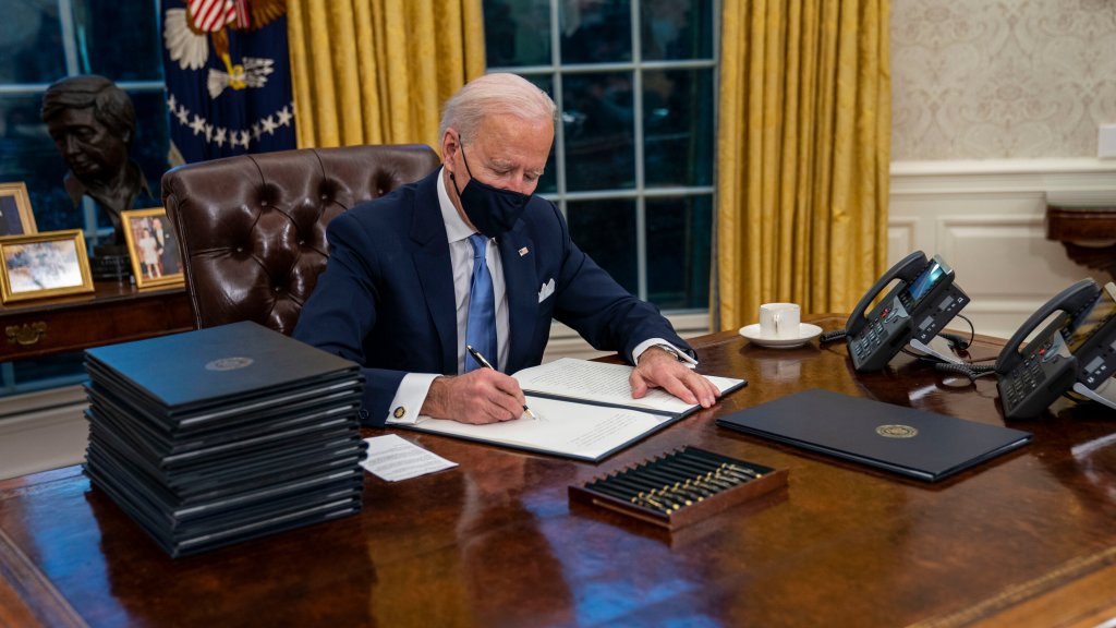 Following Biden Method for Unity, God Issues “10 Executive Orders”